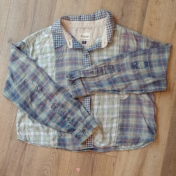 American Eagle cropped flannel plaid shirt - Picture 3 of 6